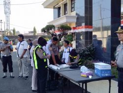 Meminimalisir Penyalahgunaan Narkoba, Puluhan Personil Polres Sumedang di Tes Urin Secara Acak