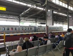 Dari Sumedang Mau Ke Jogya, Ya Naik Kereta