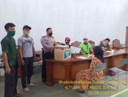 Polsek Conggeang Lakukan Monitoring Pendistribusian Bansos