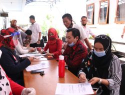 Tekan Penyebaran Covid-19, Puluhan Anggota DPRD Sumedang Jalani Tes Swab
