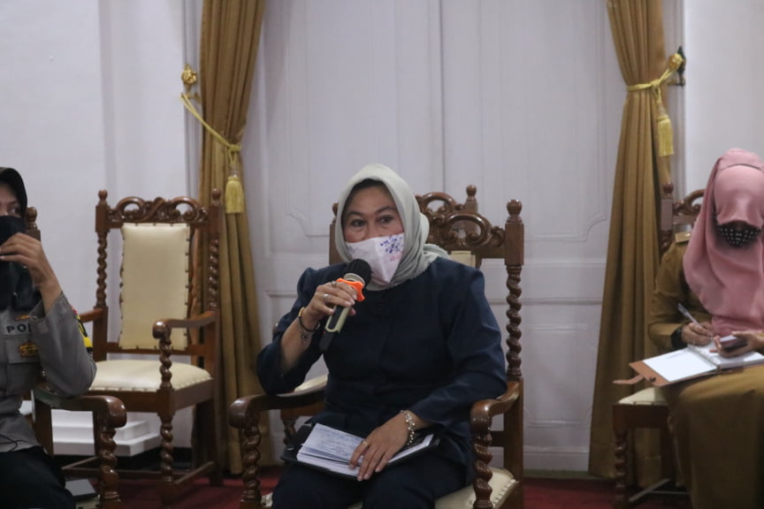 WAKIL Ketua DPRD Sumedang Titus Diah, saat menghadiri Rakor Forkopimda, di Gedung Negara Sumedang, Selasa.