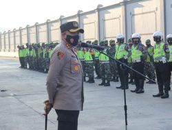 Kapolres Tinjau Kesiapan Personil Dalam Pengamanan Unras Menolak Omnibus Law