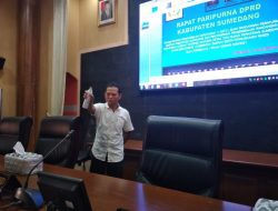 Jelang Rapat Paripurna, Gedung DPRD Sumedang Disemprot Disinfektan