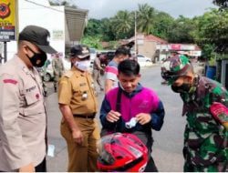 Operasi Yustisi, Polsek Paseh Bagikan Masker