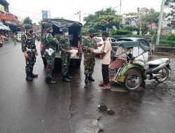 Ziarah dan Bagikan Nasi Gratis, Warnai Peringatan HUT ke-73 Yonif Raider 301/PKS