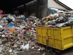 Petugas Kewalahan, Kondisi Sampah di TPSS Pasar Tanjungsari Overload