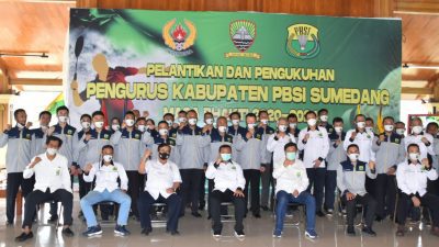 Pengurus PBSI Sumedang Dilantik dan Dikukuhkan