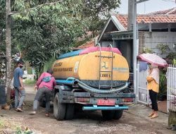 Hampir 10 Hari, Warga di Perum Jatihurip Dilanda Krisis Air Bersih