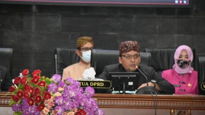 KETUA DPRD Irwansyah Putra saat memimpin Sidang Paripurna Peringatan HJS ke 443, Kamis.