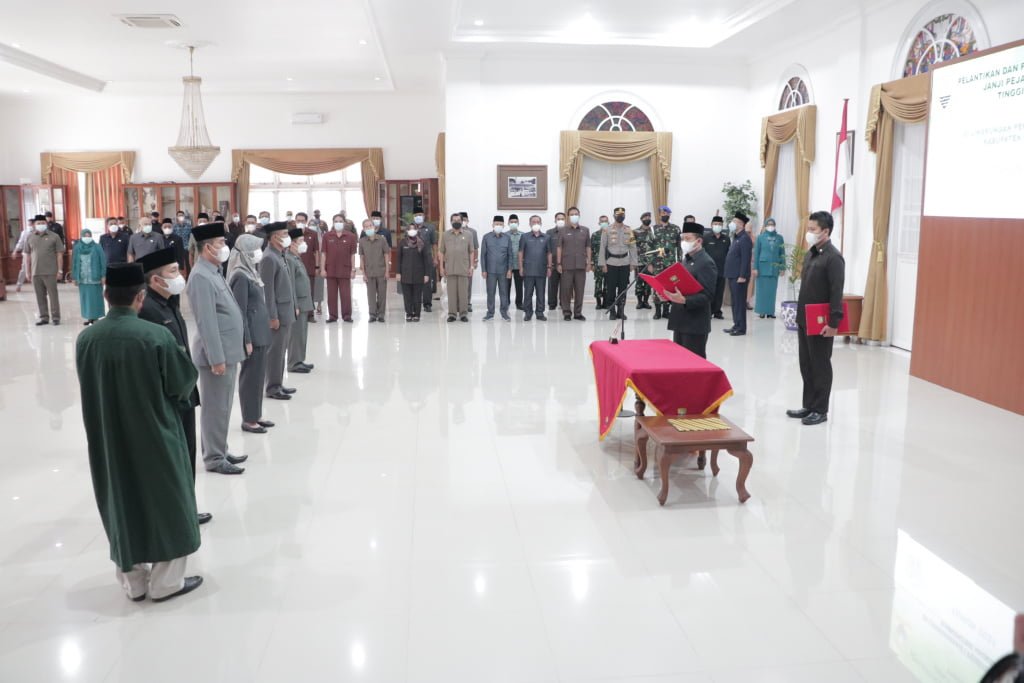 Prosesi Pelantikan Pejabat Tinggi Pratama Pemerintah Daerah Kabupaten Sumedang, Jumat.