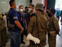 Jelang Idul Fitri, Satpol PP Sumedang Intensifkan Disiplin Protokol Kesehatan di Pusat Perbelanjaan