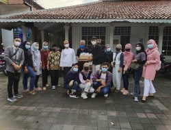 MCR PKBI Sumedang Berbagi Takjil dan Berikan Edukasi Prokes