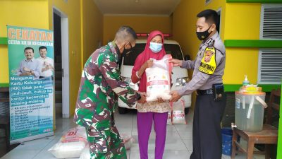 Ringankan Beban Masyarakat, TNI Bersama YBTS Salurkan Bantuan Sembako