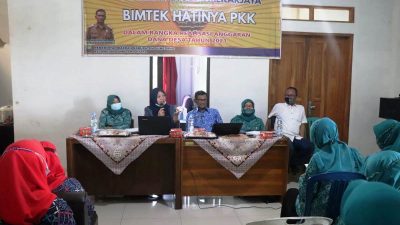 Bimtek Hatinya PKK dan Sekoper Cinta di Mekarjaya