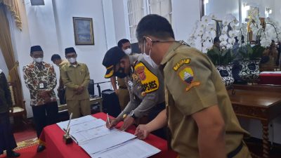 Kapolres Sumedang Tandatangani Perjanjian NPHD