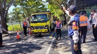 Jadi Penyebab Jalan Rusak, Truk Melebihi Tonase Dirazia di Sumedang
