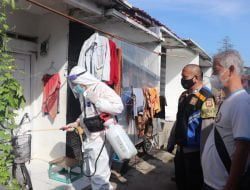 Cegah Penyebaran Covid-19, Kelurahan Talun Lakukan Penyemprotan Disinfektan