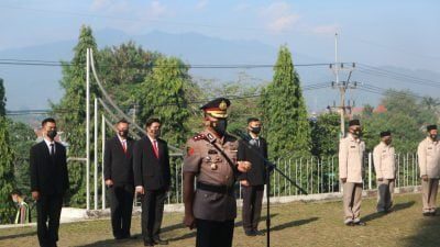 Hari Bhayangkara ke 75, Kapolres Sumedang Ziarah ke Makam Pahlawan