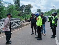 Kapolres Sumedang Tinjau Pos PPKM Darurat di Tiga Lokasi