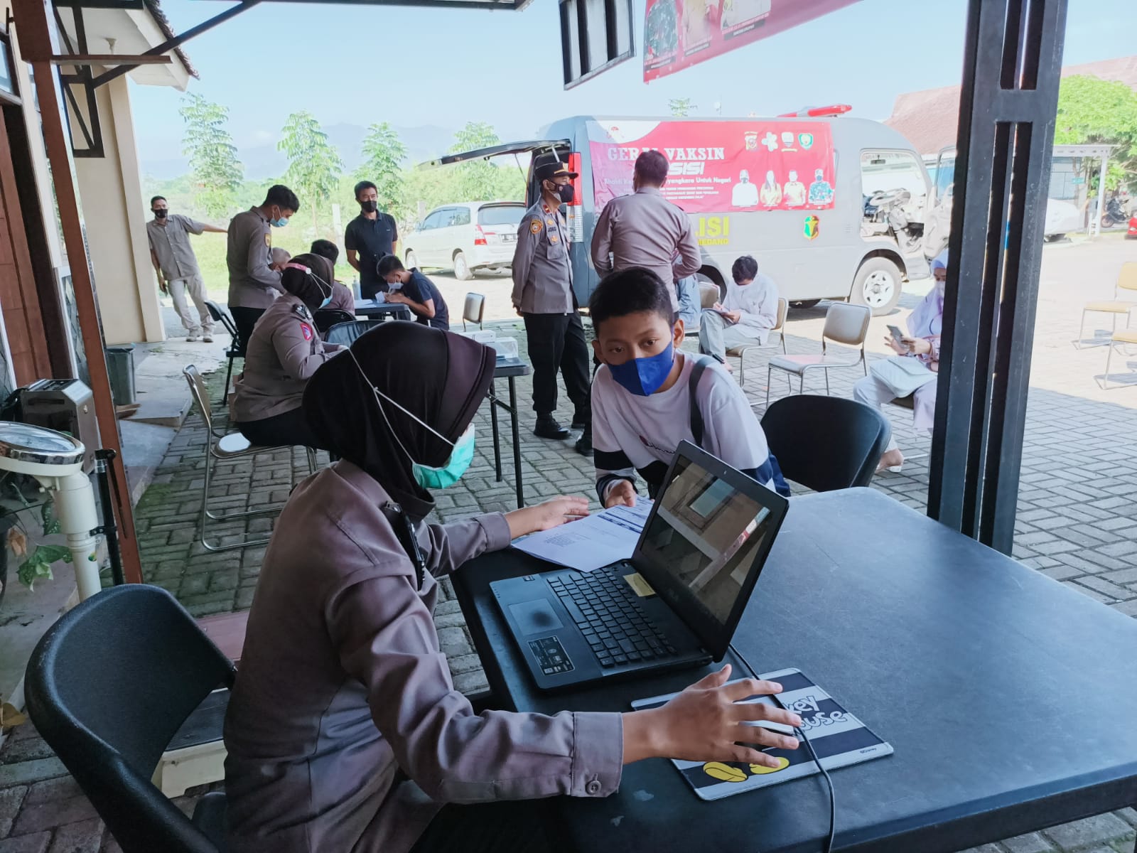 Gerai Vaksin Presisi Bhakti kesehatan Bhayangkara