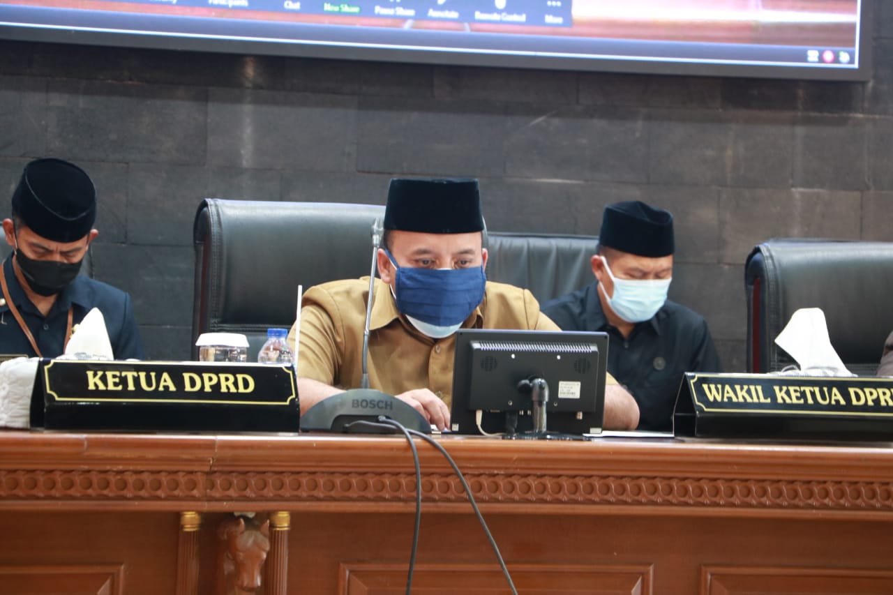 Rapat Paripurna DPRD