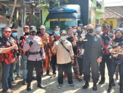 Brimob dan Relawan Peduli Jatinangor Sisir Pemukiman Warga. Ini Yang Dilakukannya