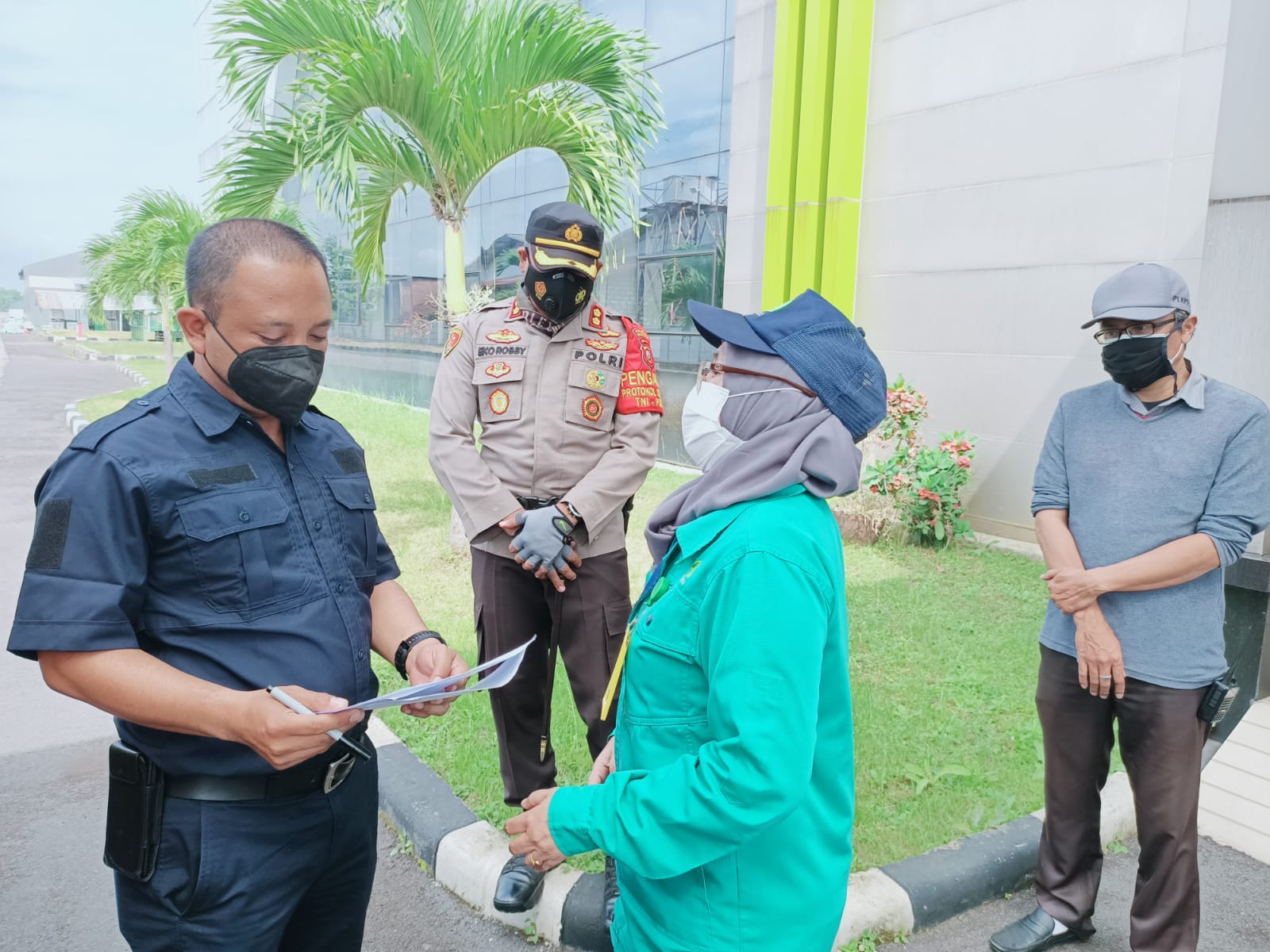 Ditipiring 4 pabrik cimanggung