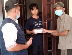 Tak Boleh Ada Warga Isoman Yang Telantar, Relawan Peduli Jatinangor Bagikan Lunch Box