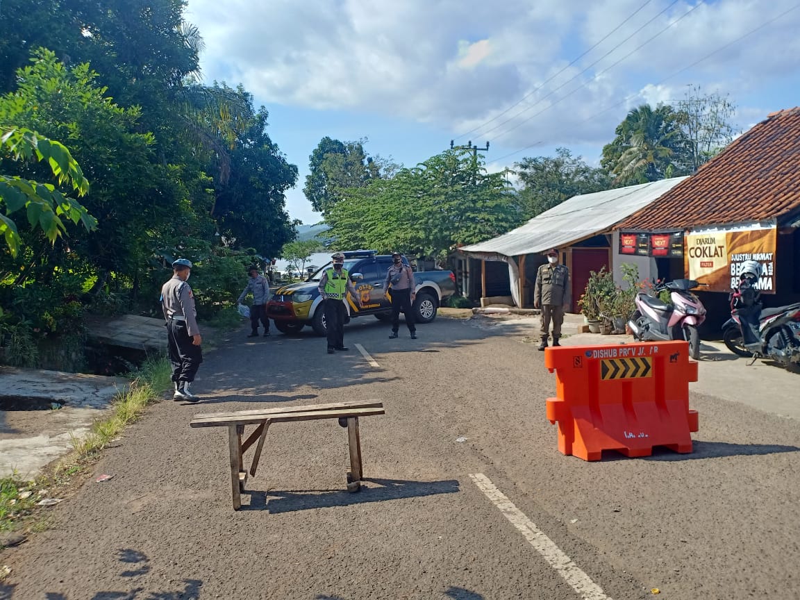 Akses tempat wisata ditutup