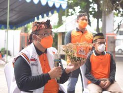 PKS Jabar Bagikan 200 Ribu Paket Qurban