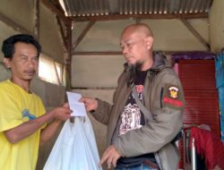 Penanganan Korban Longsor Dirasa Lambat, Jurnalis ini Berikan Bantuan ke Korban Longsor Cimanggung