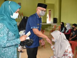 Peringati 10 Muharram, Pemdes Cibeureum Kulon Santuni Anak Yatim