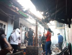Diduga Korlseting Listrik, 2 Rumah dan 4 Kontrakan di Cintamulya Jatinangor Ludes Dilalap si Jago Merah
