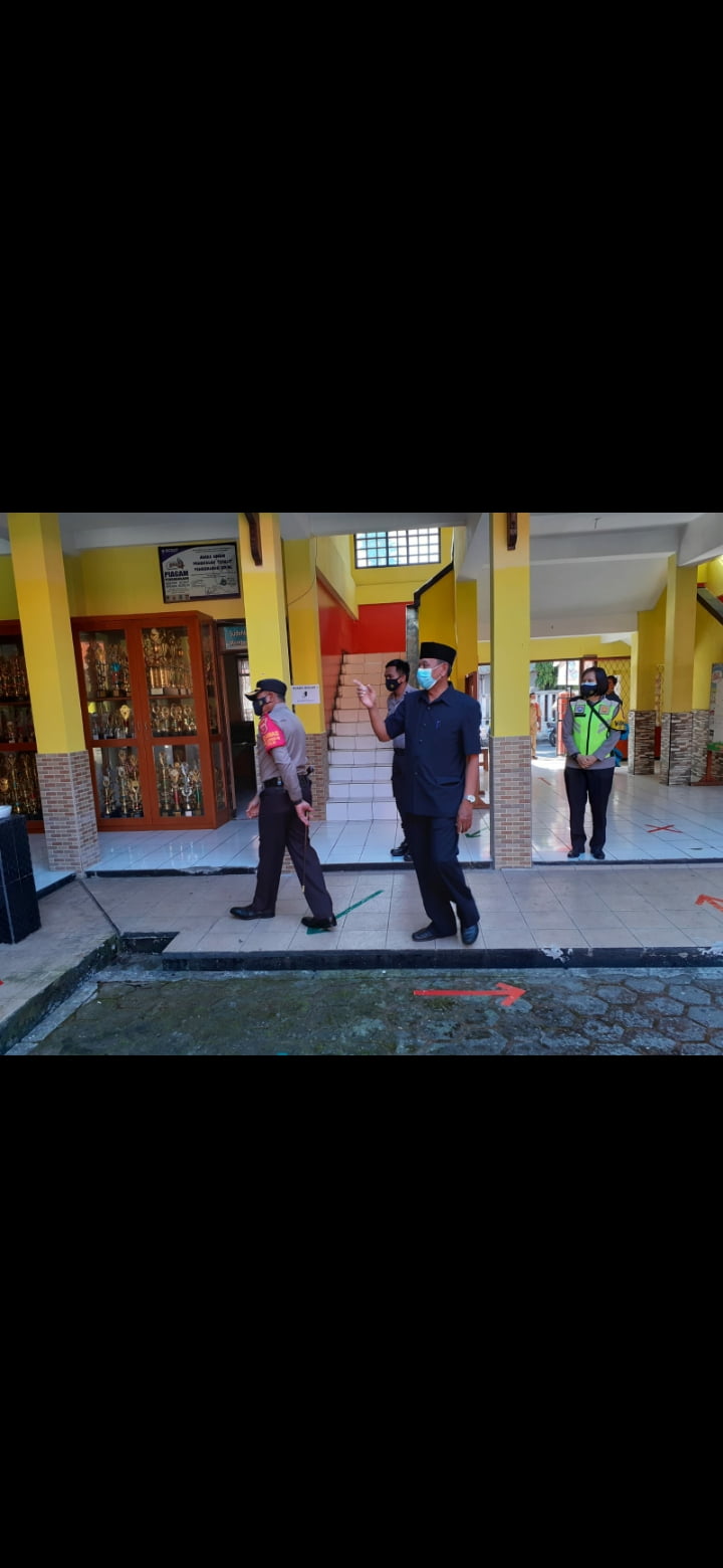 Kapolres Pantau PTM SD Sukaraja