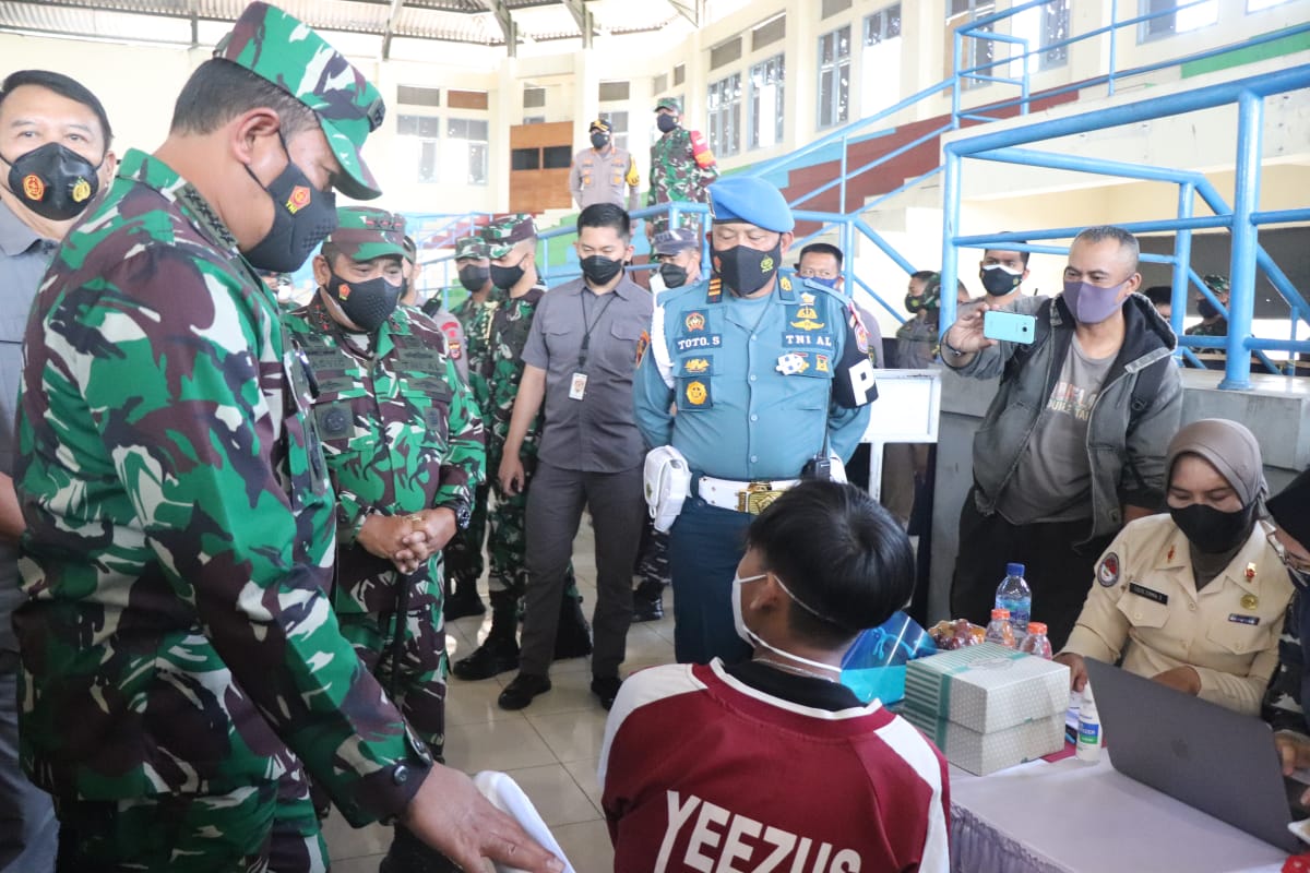 gelar Serbuan Vaksinasi Nasional