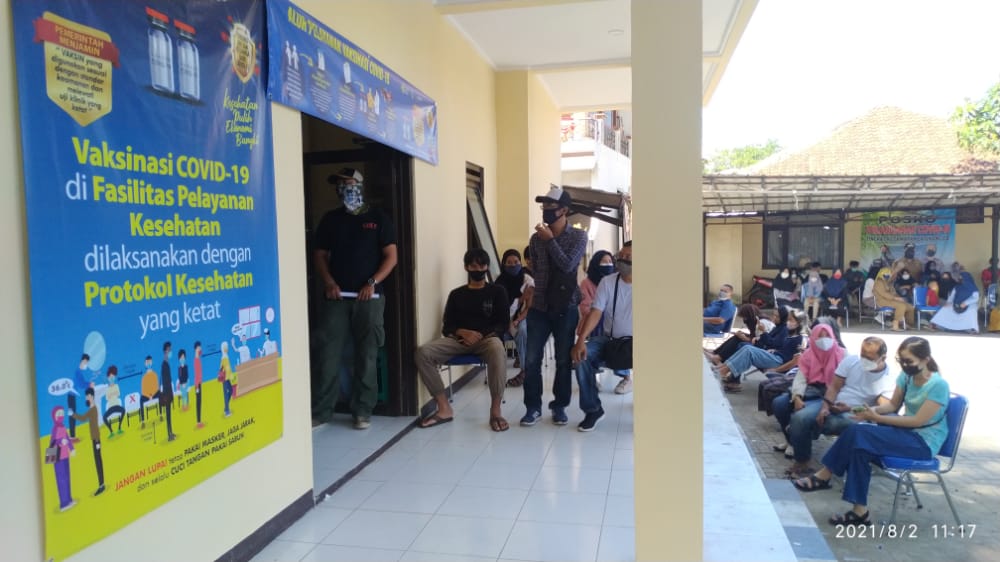 Gelar vaksin masif