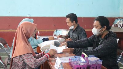 Pemberian PKH dan BST