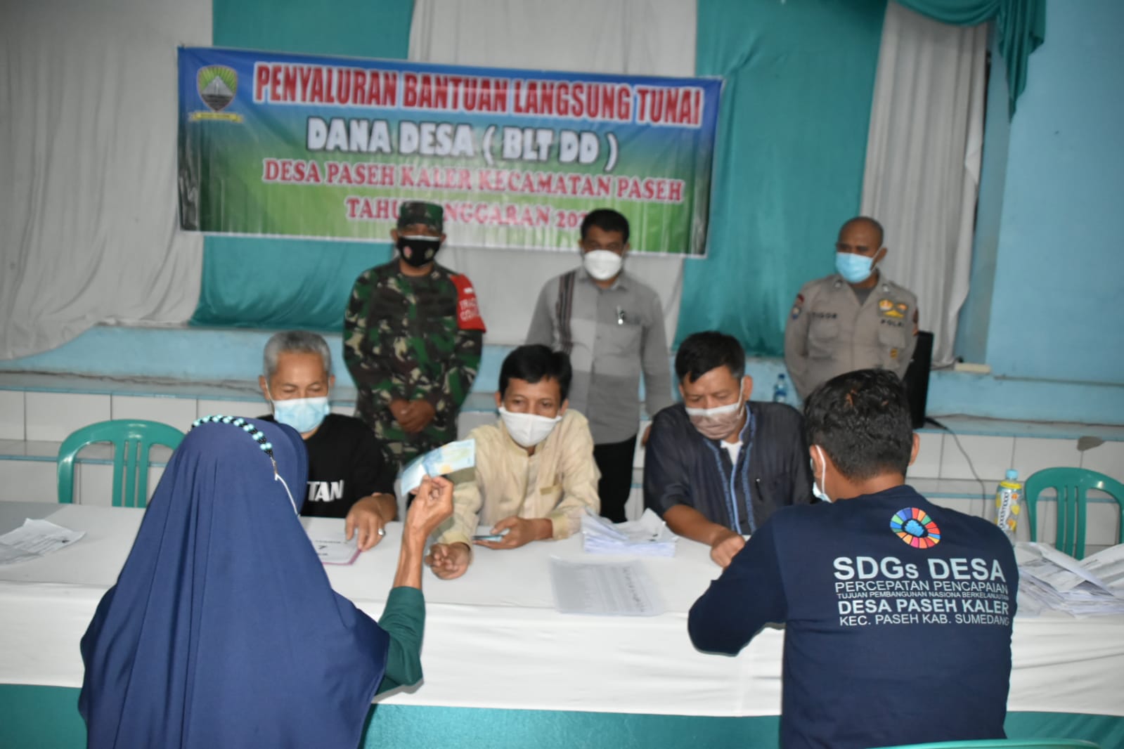Pembagian BLT Dana Desa