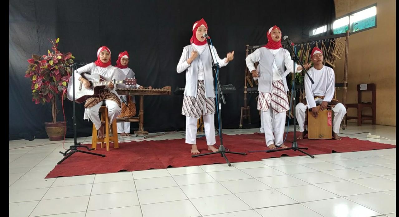 lomba musikalisasi puisi