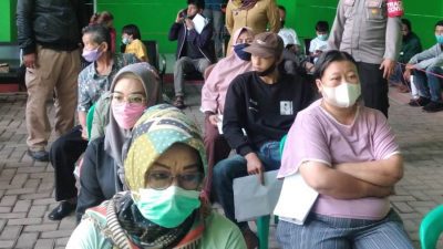 Bimbel Tunas Bangsa Bekerja sama dengan Pemdes Cipacing Gelar Vaksinasi Gratis Bagi 500 Warga