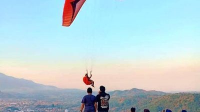 Langit Sumedang Jadi Panggung Dunia, 120 Pilot Ramaikan West Java Paragliding Championship 2025