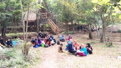 Mau Botram dan Ngecamp di Atas Pegunungan?   Kesini Saja