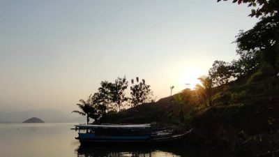 Tegal Jarong Tawarkan Keindahan Panorama Waduk Jatigede di Pesisir Utara