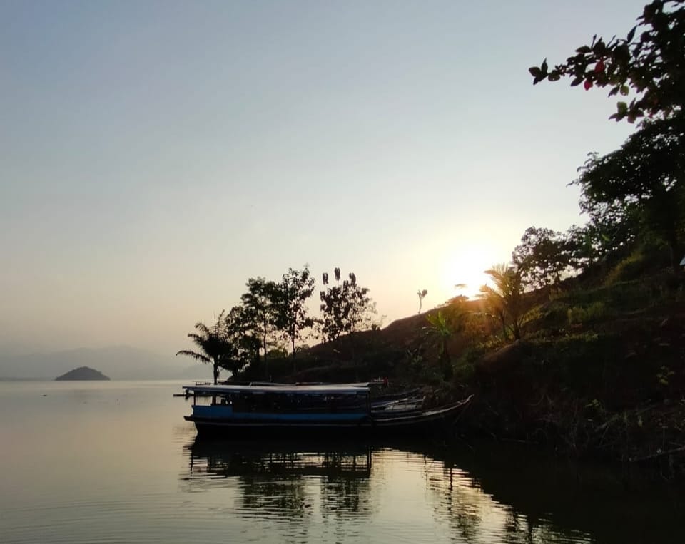TEGAL JARONG