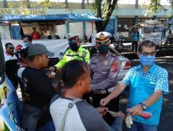 Operasi Patuh Lodaya, Polres Sumedang Bagikan Masker