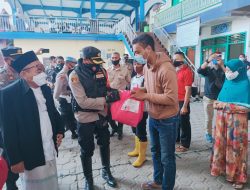 1300 Santri Al Aqsha Cibeusi Mendapatkan Vaksinasi dari Polres Sumedang