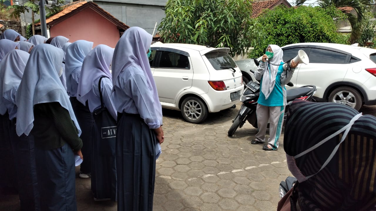 siswa SMA di vaksin