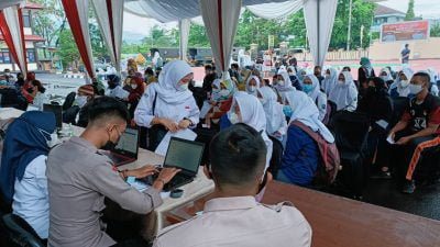 Siswa SMK 2 Sumedang di vaksin
