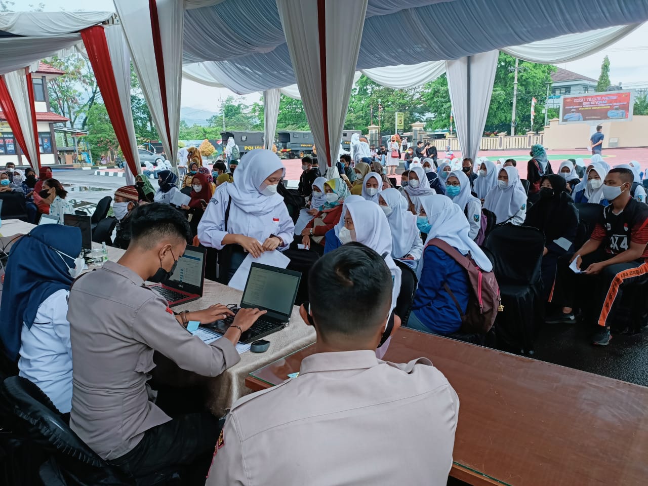 Siswa SMK 2 Sumedang di vaksin