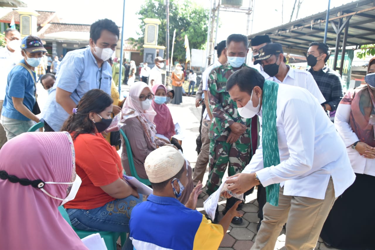 Bupati monitoring gebyar vaksinasi paseh
